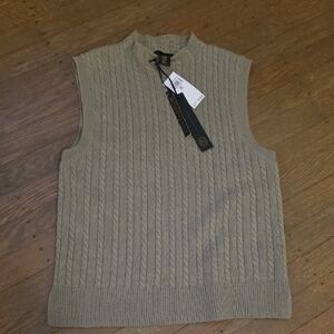 House of Harlow 1960 -Olive Green Cable Knit 100% Cashmere Vest   Size M. NEW